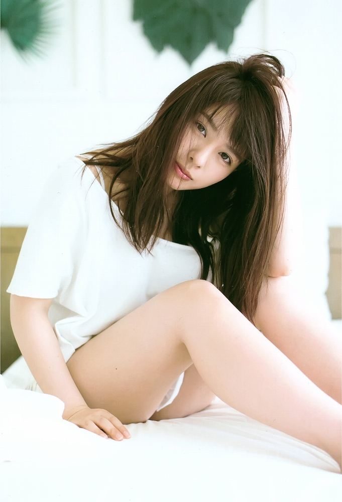 山田菜々 画像094