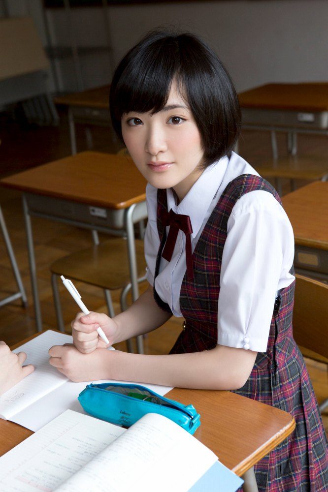 生駒里奈 画像003