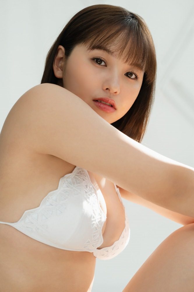 本郷柚巴 画像013