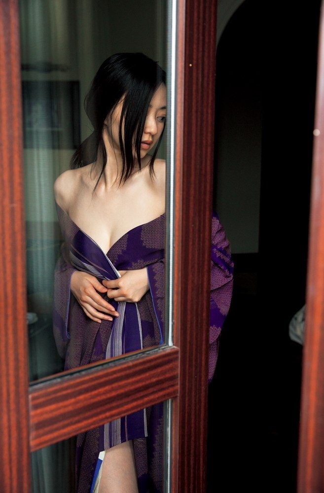 逢沢りな 画像003