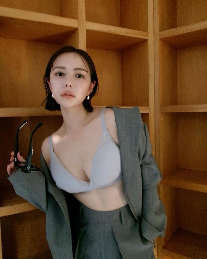 村重杏奈 画像007