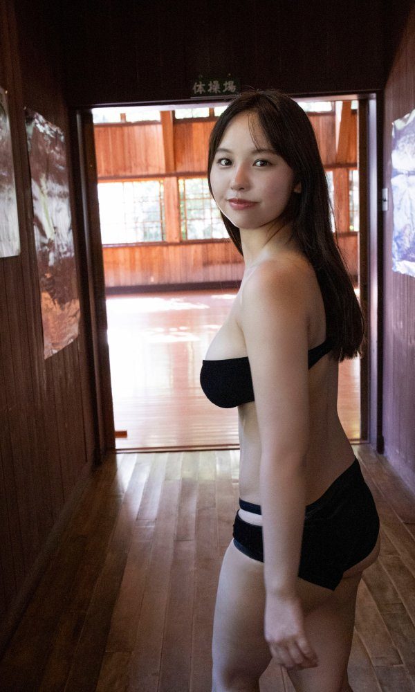 本郷柚巴 画像006