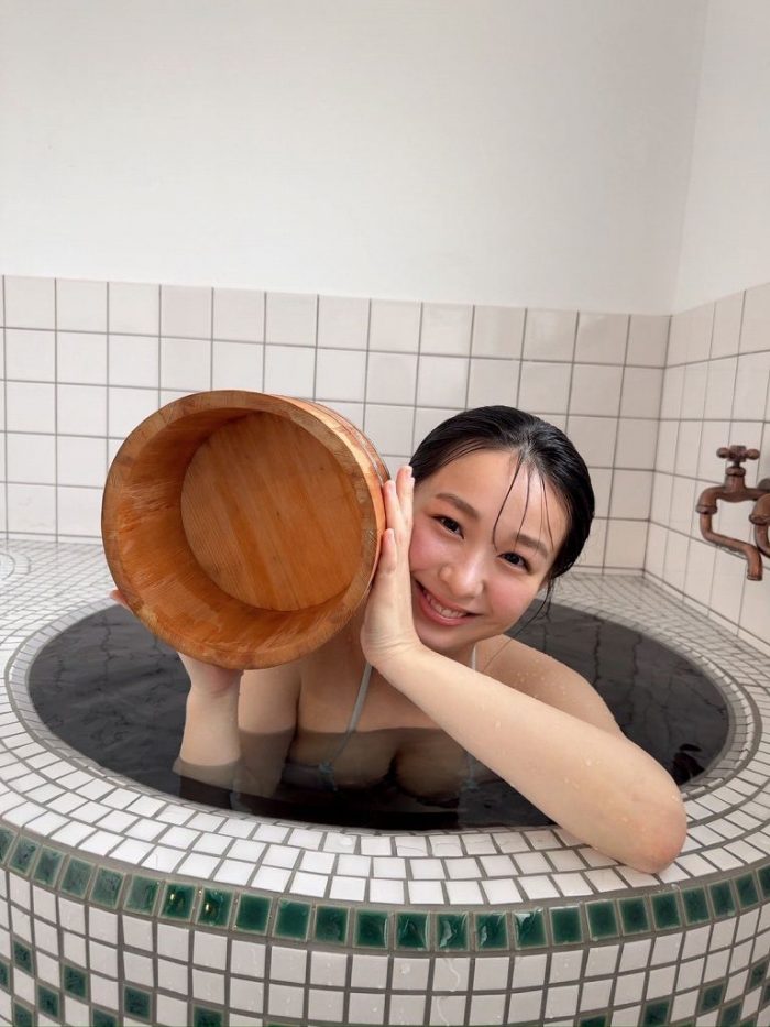 髙野真央 画像037