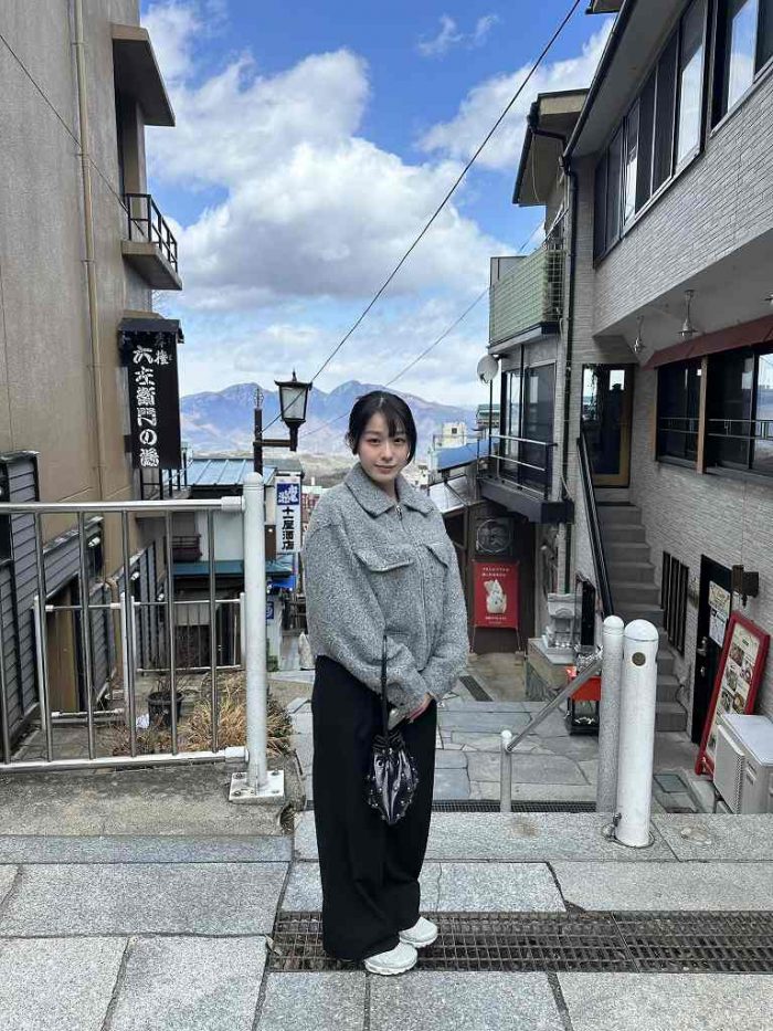 髙野真央 画像084