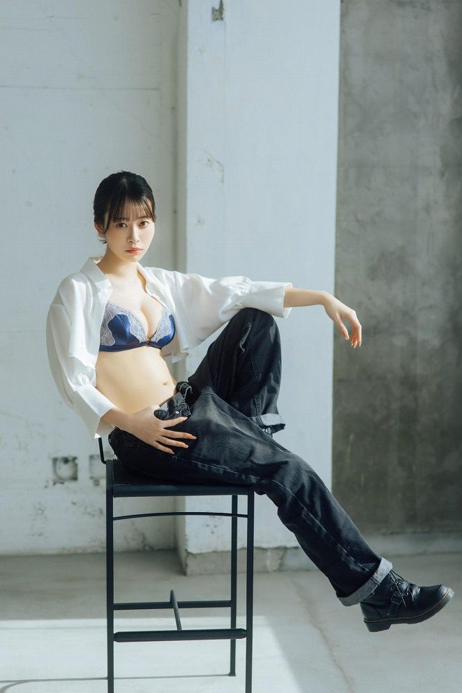 千星真穂 画像011