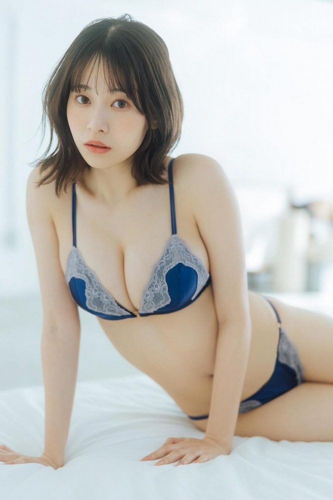 千星真穂 画像012