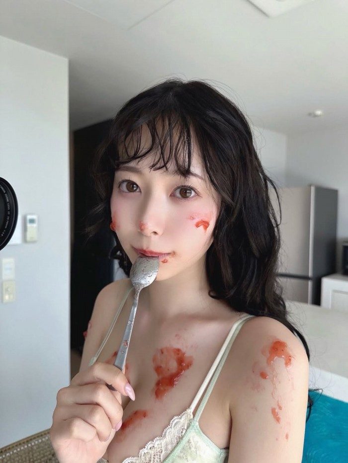 千星真穂 画像023