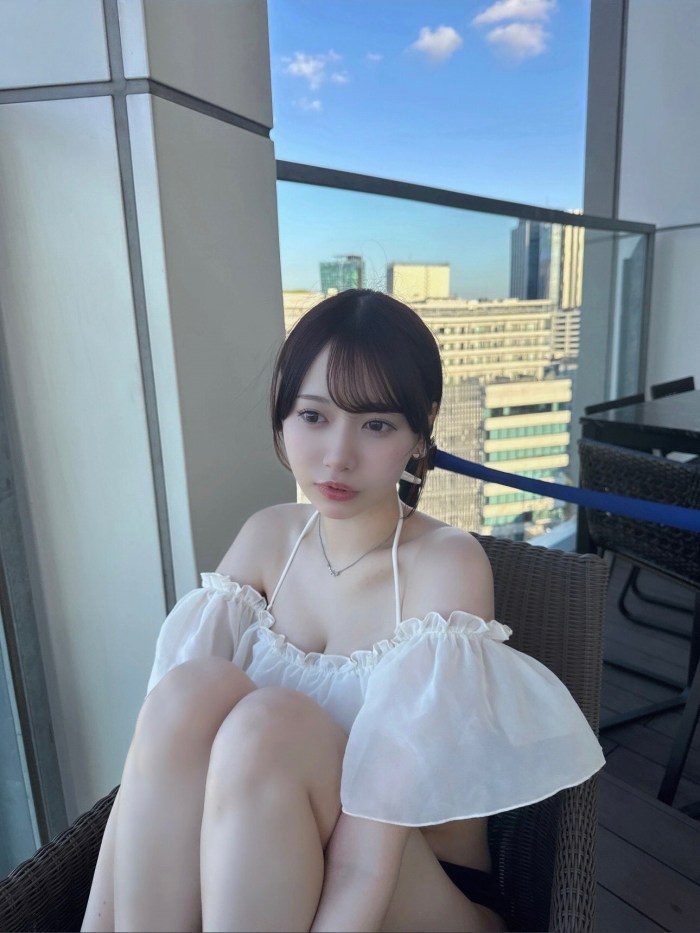 千星真穂 画像038