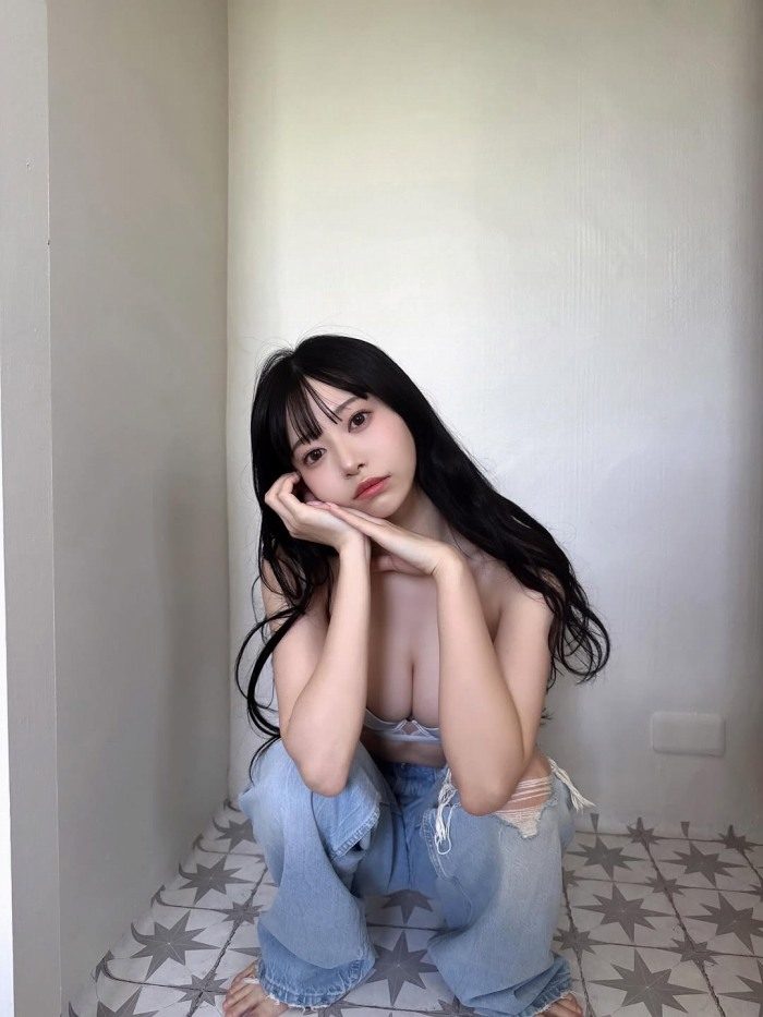 千星真穂 画像050