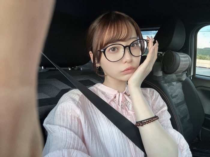 千星真穂 画像062