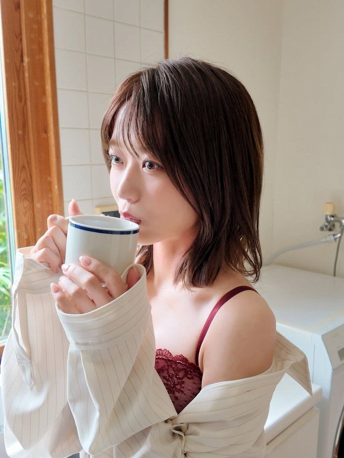 篠崎彩奈 画像007