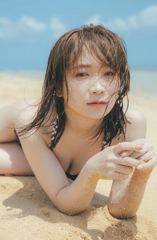 秋元真夏 画像004