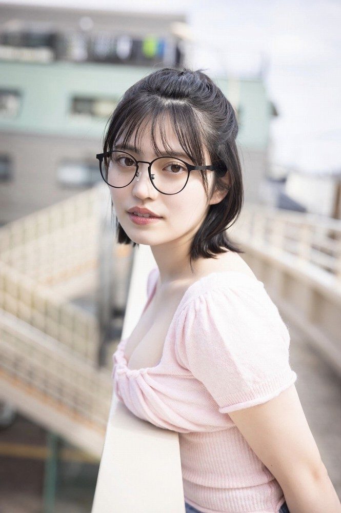 石浜芽衣 画像003