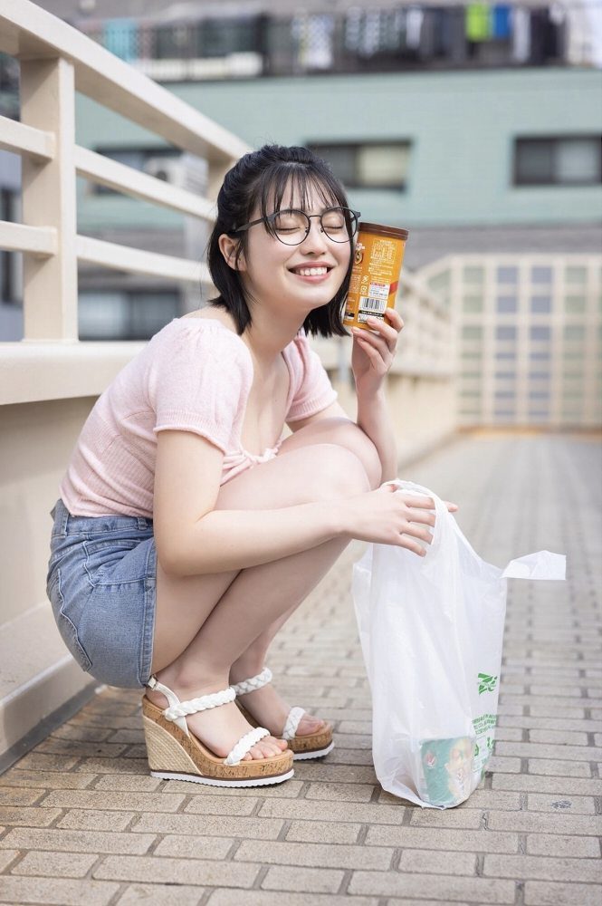 石浜芽衣 画像005