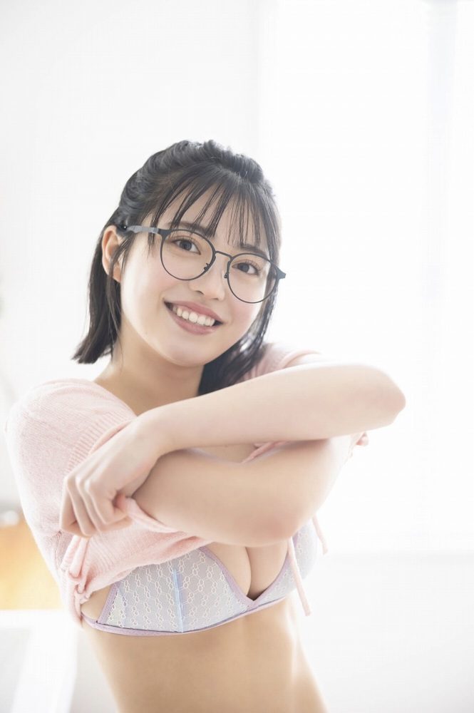 石浜芽衣 画像009