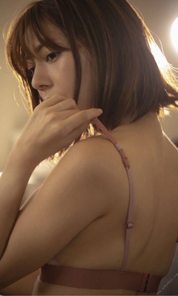 芳賀優里亜 画像013