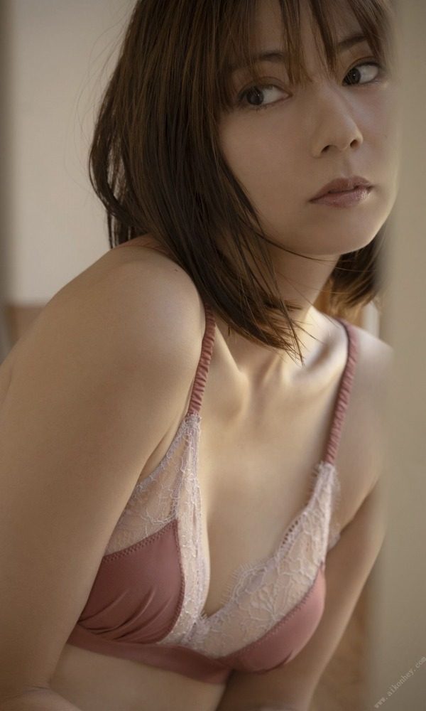 芳賀優里亜 画像018