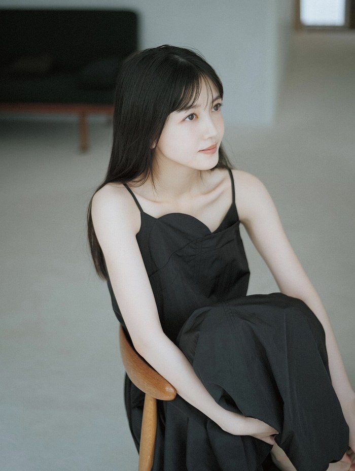 久保史緒里 画像008