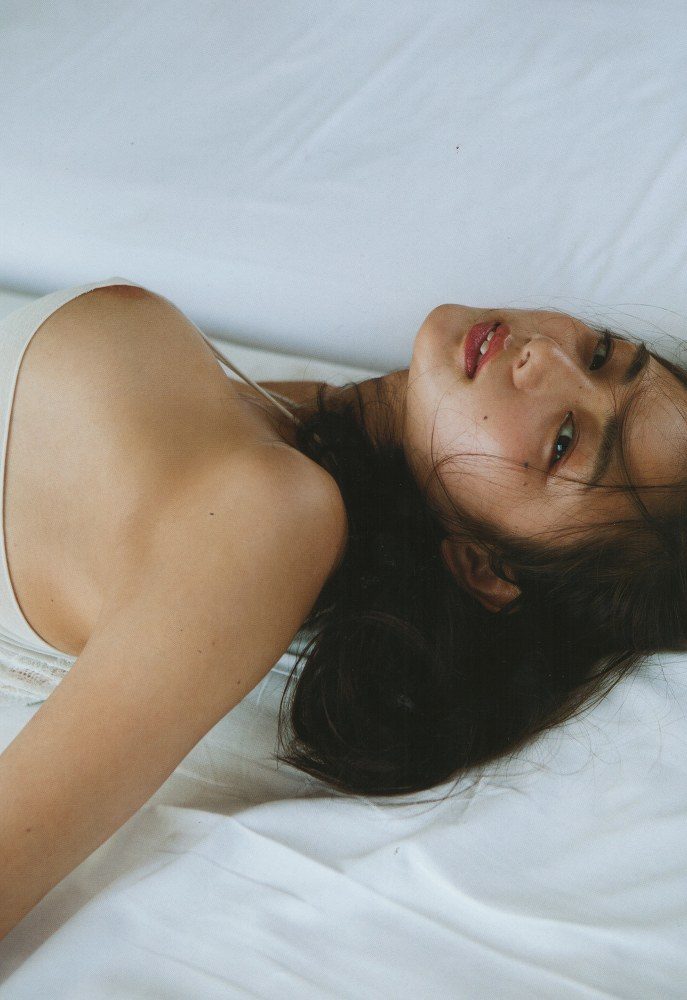 片山萌美 画像002