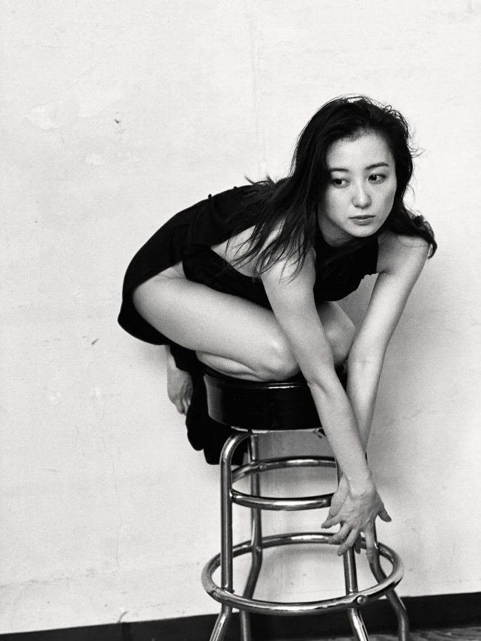 高田里穂 画像006