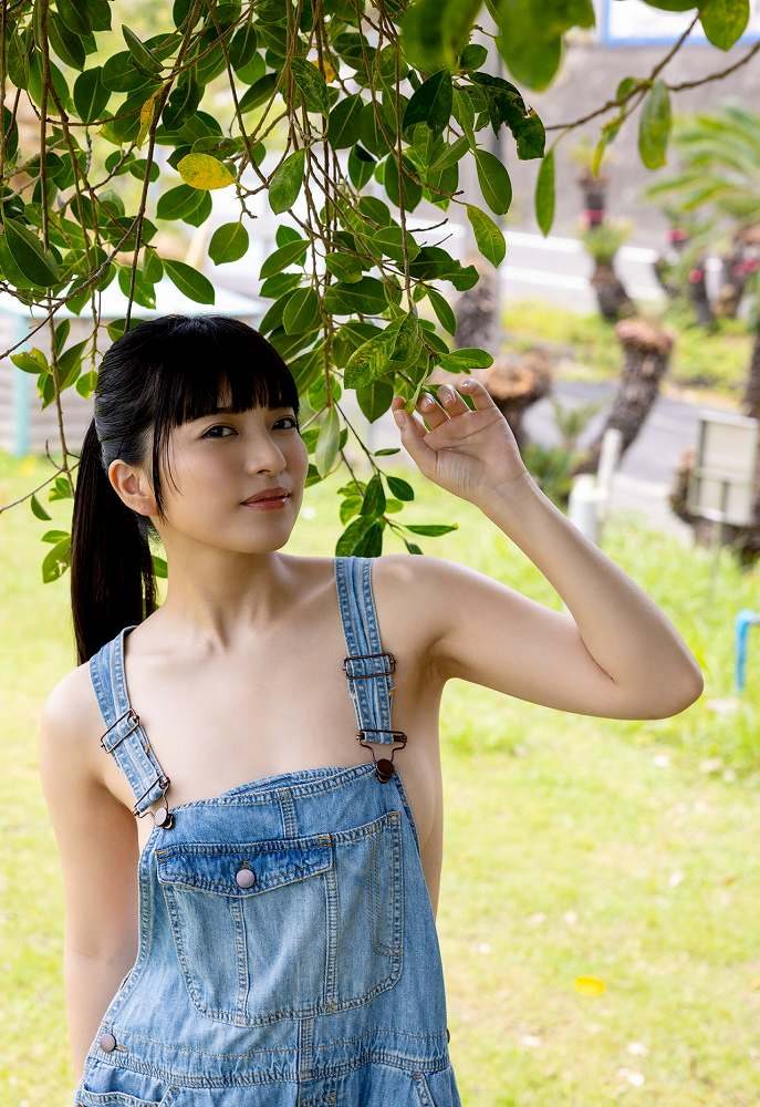 根尾あかり 画像001