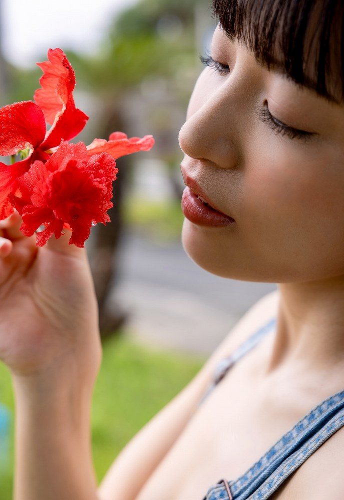 根尾あかり 画像003