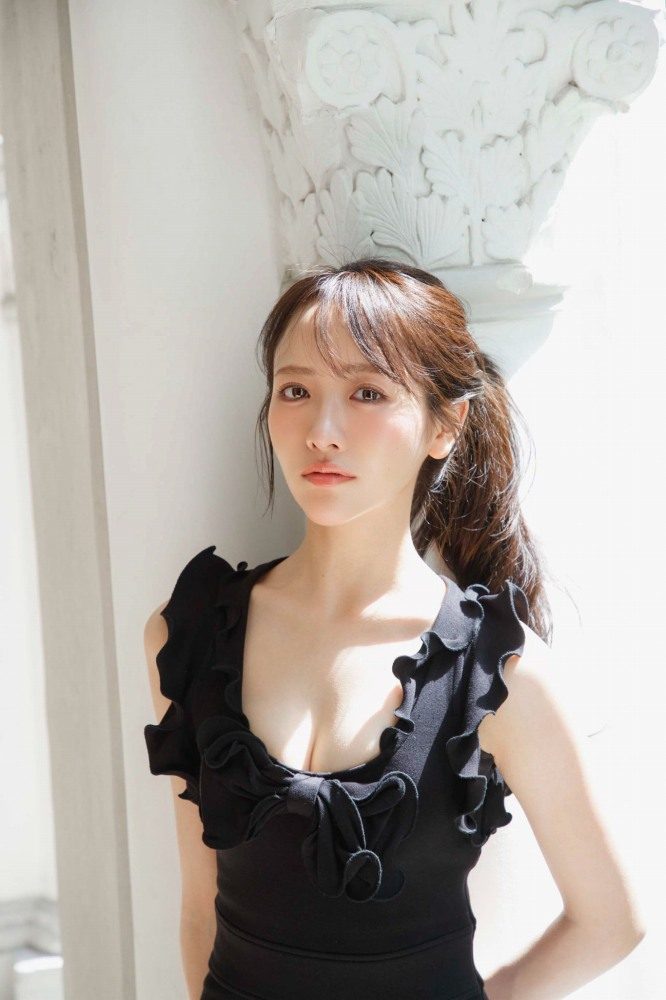 石田千穂 画像006