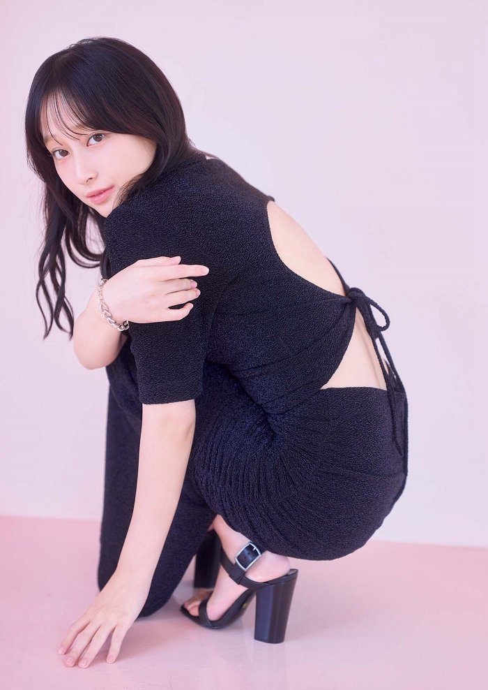 影山優佳 画像012