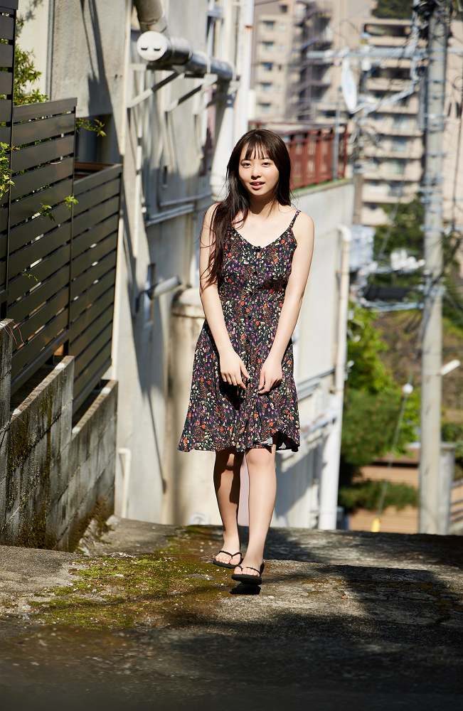 塚田百々花 画像001