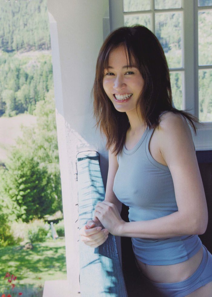 前田敦子 画像008