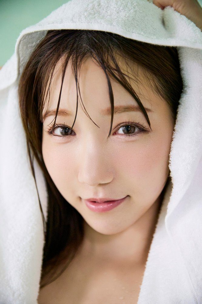 三田真鈴 画像016