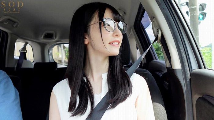 彩月七緒 画像075