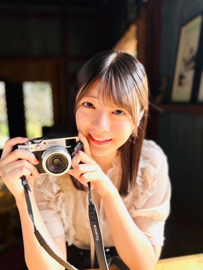 冨里奈央 画像008