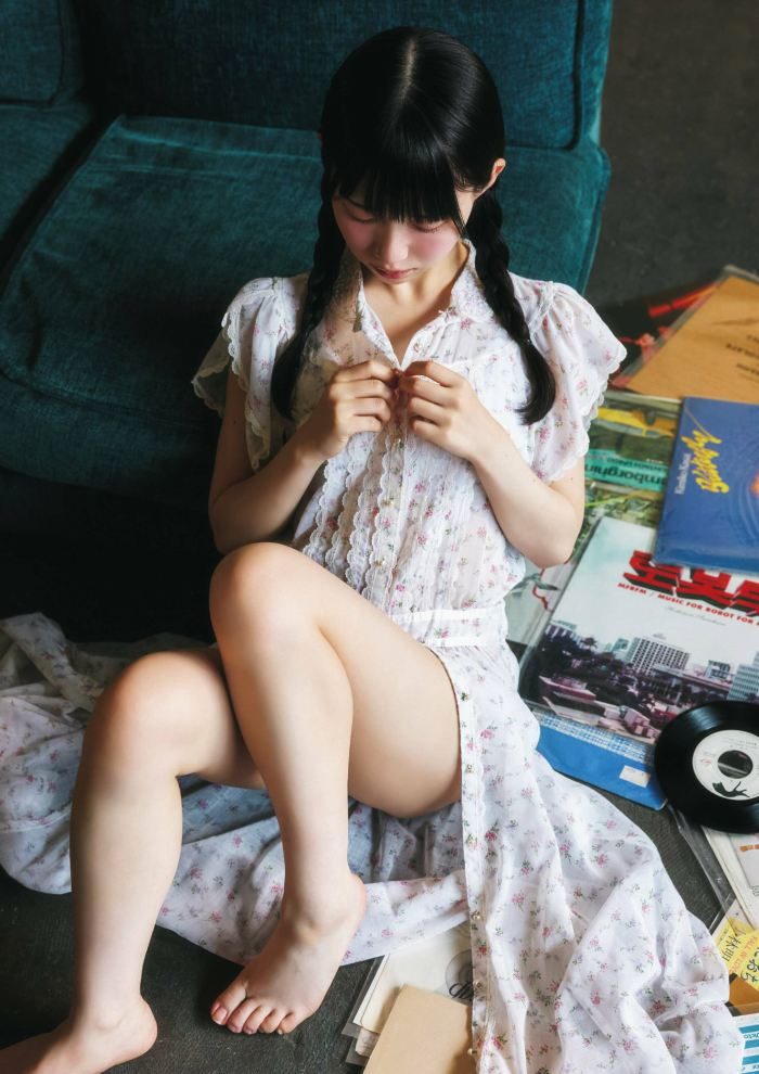 新居歩美 画像004