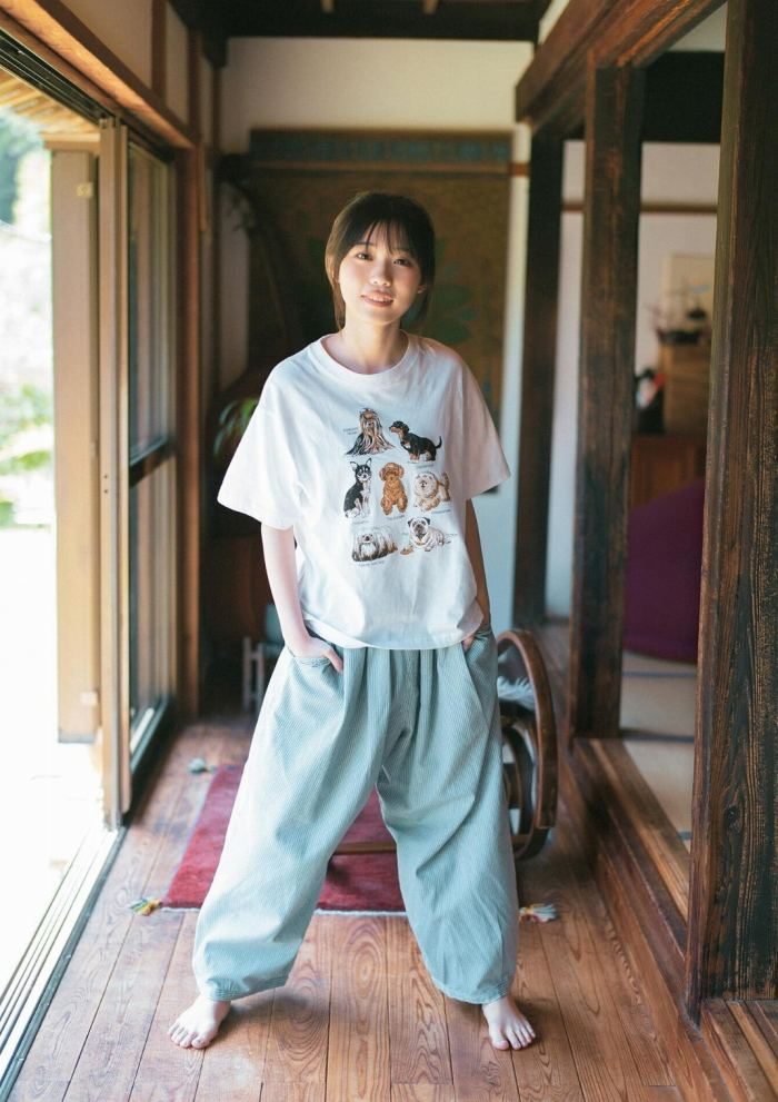 金澤亜美 画像003