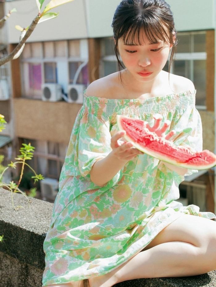 金澤亜美 画像009