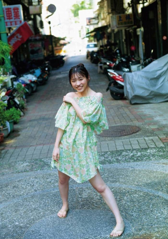 金澤亜美 画像029