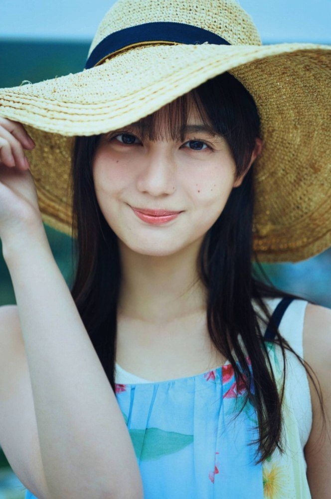 小坂菜緒 画像010