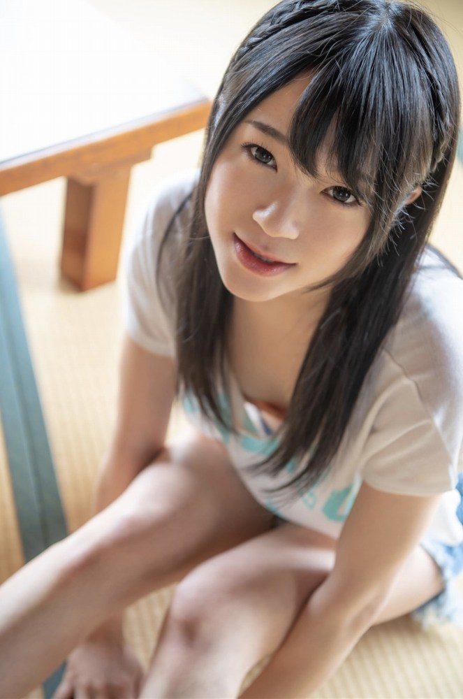 南梨央奈 画像017