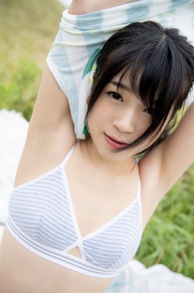 南梨央奈 画像074