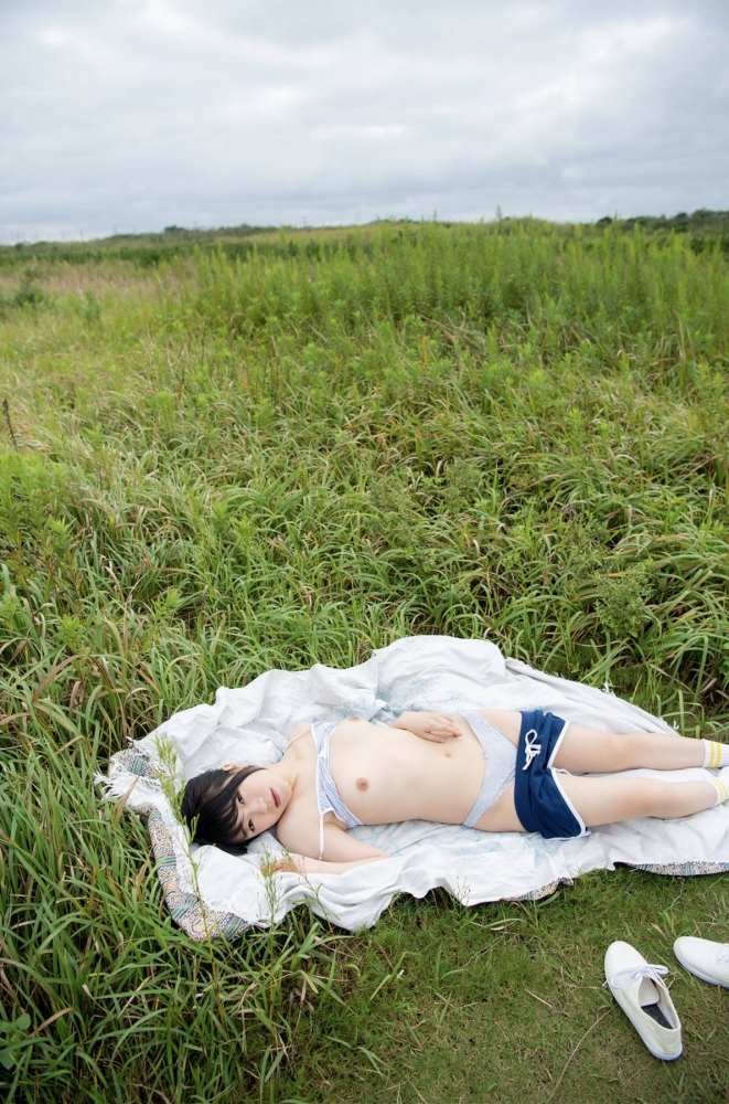 南梨央奈 画像079