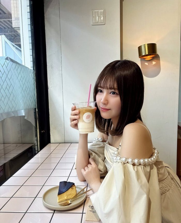 磯貝花音 画像054