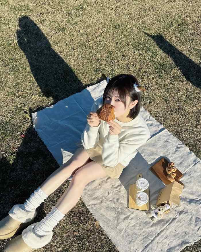 磯貝花音 画像095