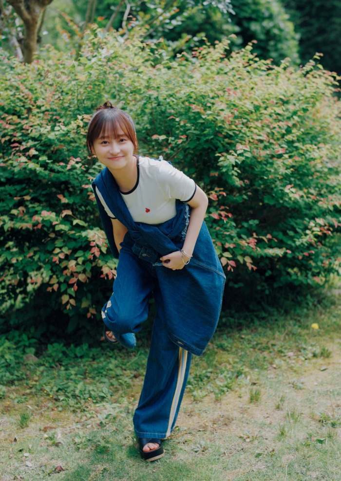 影山優佳 画像008