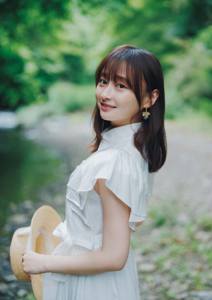 影山優佳 画像010